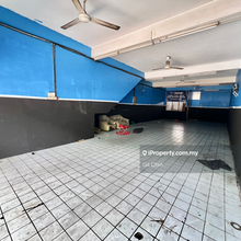 Gopeng Facing Main Road Double Storey Shoplot For Rent