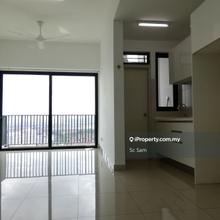 Partially furnished with full facilities and short walk to Mall 