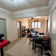 Aman Putra Apartment Well Kept Unit For Sale