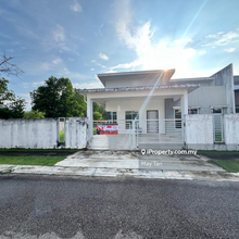 Single storey Semu D corner lot/Bandar sri impian