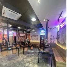 Corner Shoplot  Alam Damai Cheras Ground 1st floor with Lift for rent