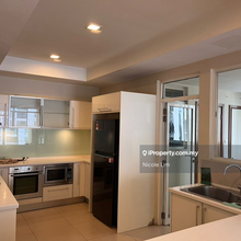 High floor vacant unit. 3 Car Parks 