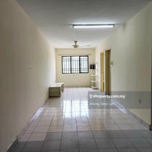 3 Rooms 2 baths Partly Furnished Apartment at Damansara Perdana Rent
