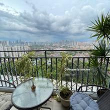 Great view and good unit with well kept condition. good tenant