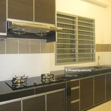 Fully furnished 3 Bedroom unit, Golf course view. Available now