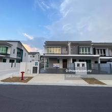 End Lot Adiva Serenia for Sale