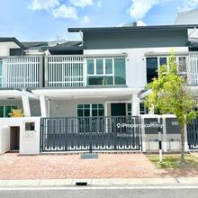 Gated And Guarded , Landed Cyberjaya