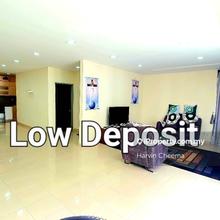 High Floor Beautiful and Clean Unit For Sale