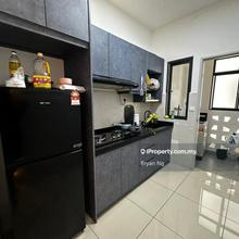 Non Bumi Lot , 2 Car Park , Kept Well Condition , Limited Unit 