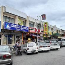 2-Storey Shop In A Very Vibrant & Established Retail Cluster For Sale 