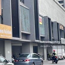 Glomac Centro, Bandar Utama, ground floor shop 1285sf for rent rm4,200
