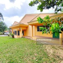 1 Storey Bungalow in Seksyen 2