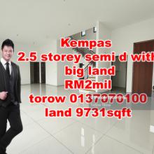 Kempas utama 2.5 storey big land sale. full loan unit