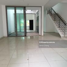Terrace house for Sale