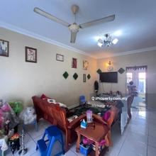 Freehold,double storey terrace,intermediate,4r3b,non bumi,guarded