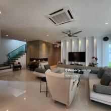 2-Storey Bungalow / Fully Renovated 