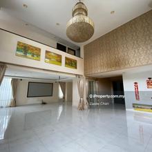 Fully Renovated Extended Bungalow at Kinrara 5 Min Drive to Paviliion