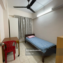 Room unit for rent!