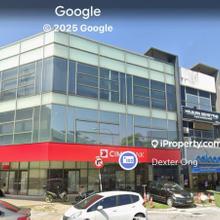 Corner Unit Trillium Lakefield 3 sty shop lot for sell 