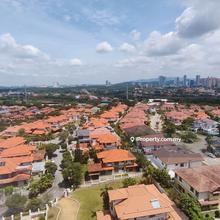 Unit with very big balcony and 3 bedroom for sale 