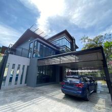 Commercial bungalow for Sale