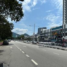 The Promenade 4 storey building shop lot with lift main road B.Baru