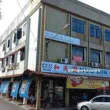Extra Large Corner Facing Main Road