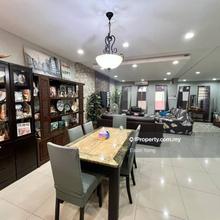 Seri Austin Lake view, Austin, Double Storey Terrace House