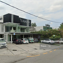 Limited corner unit main road