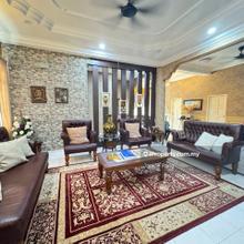Taman Bukit Kempas Bungalow