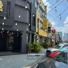 Rental yield 5% above- 3 sty Corner shop at a very stragetic area