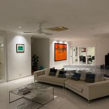 2 Storey well maintained Bungalow at Taman Bukit Seputeh 