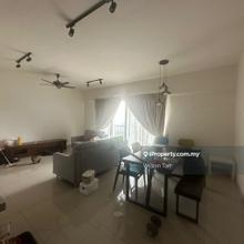 Homey feel in good view unit green park