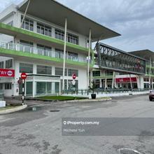 Unfurnished,buy with tenancy,3storeys,intermediate,corner,few units 