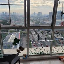 Strategic location (LRT & university)