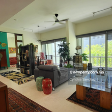 Full furnished unit. Low floor