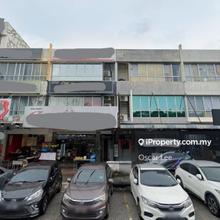 Ground Floor Adjoining Shop