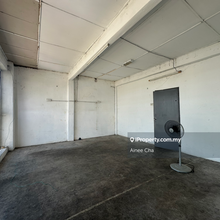 2nd Floor Shop@Jalan Rozhan, Alma