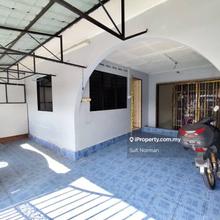 Rumah Besar Teres Kulai Near Bus Terminal -22x80 sqft