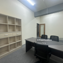 Office room - Full Furniture - move in condition 