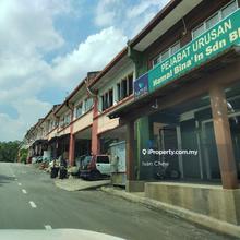 Double storey shop lot at Puncak jalil for sale