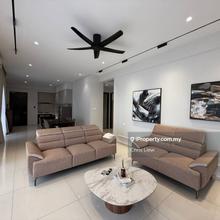 Kings Bay Country Garden brand new nice interior large unit, sea view