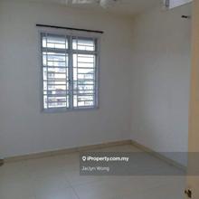 Meridin bayvue / 3 bed / sierra perdana / partial furnish