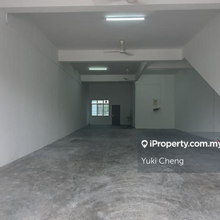 Ground floor, Facing inner road