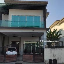 Freehold, Semi-D, Near City Centre, Tip-top Condition, Ample Carporch