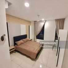 Good condition unit for sale, sunway taylor monash