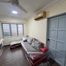 Flora Apartment , Damansara Perdana For Sale Rm 250k.
