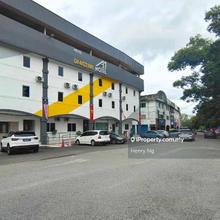 3 Storey Shoplot Amanjaya Jalan Cempaka Facing Road For Sale