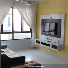 High Floor, Corner Lot, Good  Condition