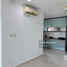 Corner unit for sale with 3 car parks